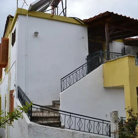 בית נופש Stone House לימנריה