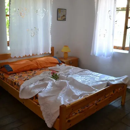 בית נופש Stone House